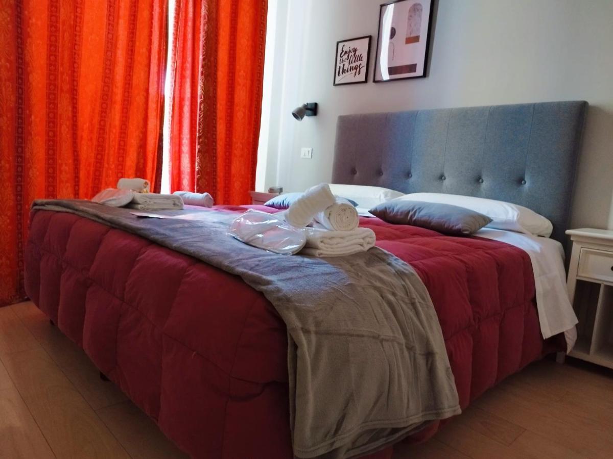 Ad Cavour Luxury Rooms - By Ad Roma エクステリア 写真