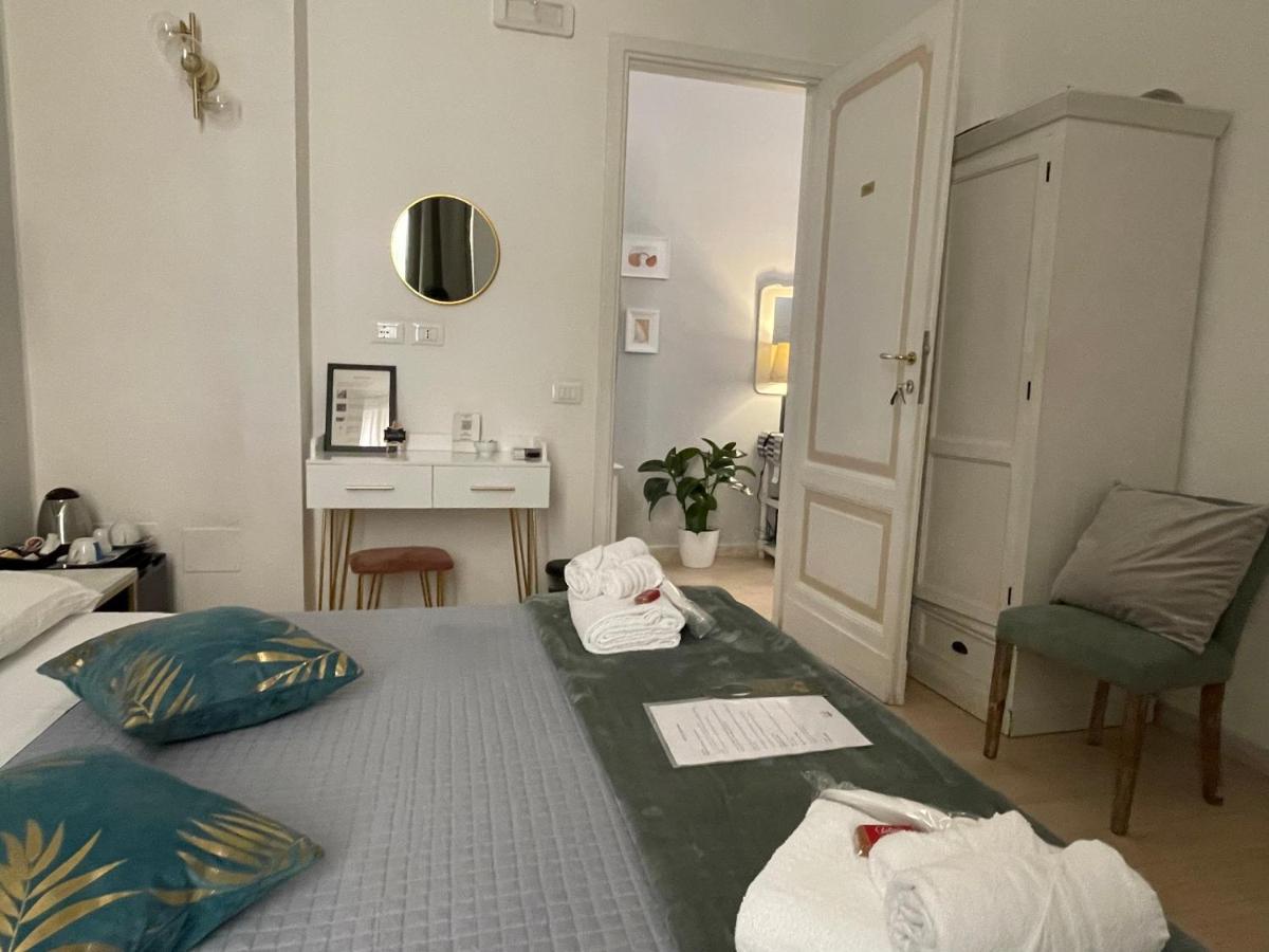 Ad Cavour Luxury Rooms - By Ad Roma エクステリア 写真